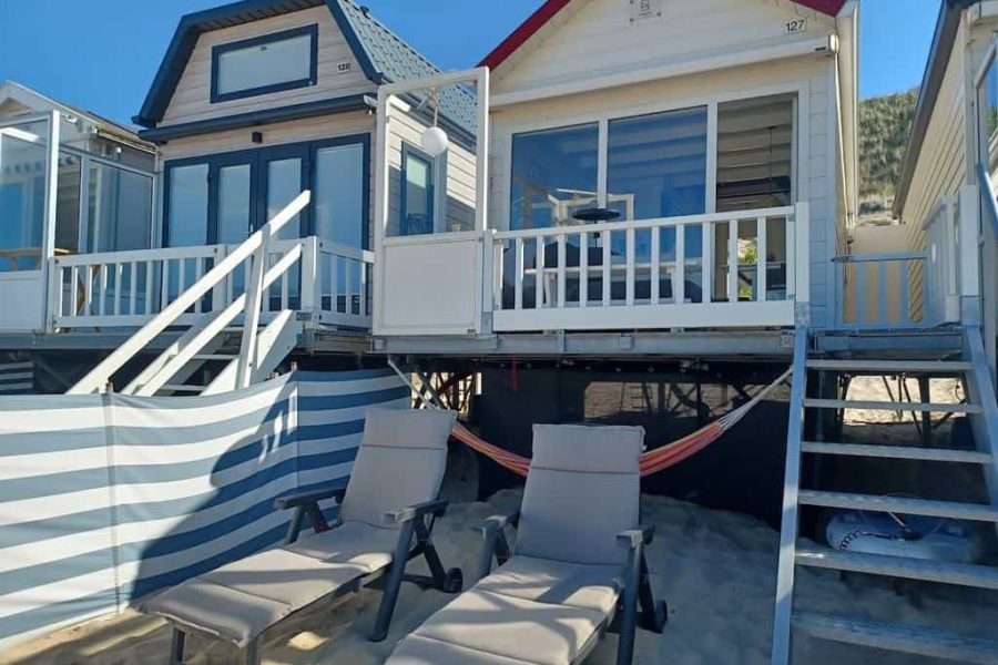 Strandhuisje Dishoek 127 – Sfeervol strandhuis met duinterras